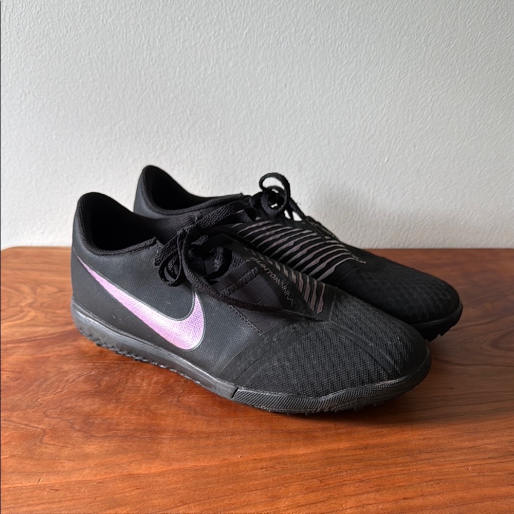 Nike Kids Shoes Black and Pink
